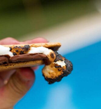 S'mores hechos en asador