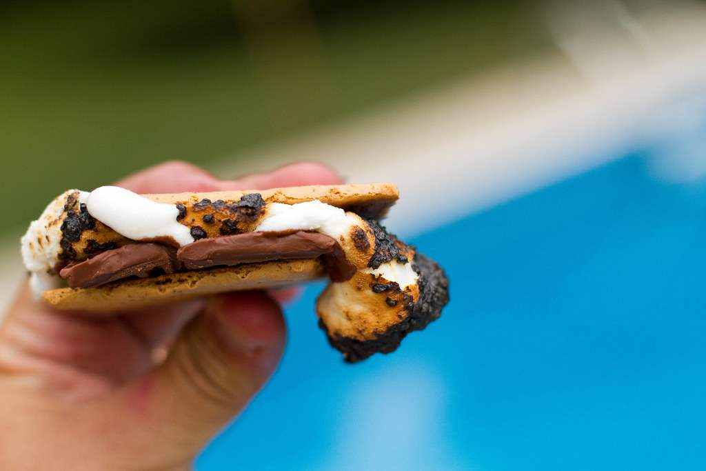 S'mores hechos en asador