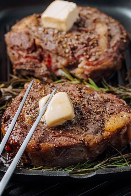 T-bone a la parrilla con mantequilla de hierbas al Asador ...